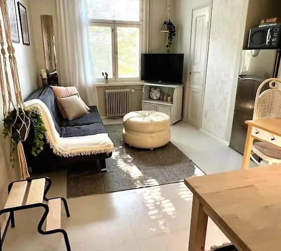 Valoisa Laepitalon Kaksio Lägenhet *